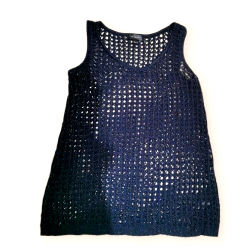 The limited open knit tanktop